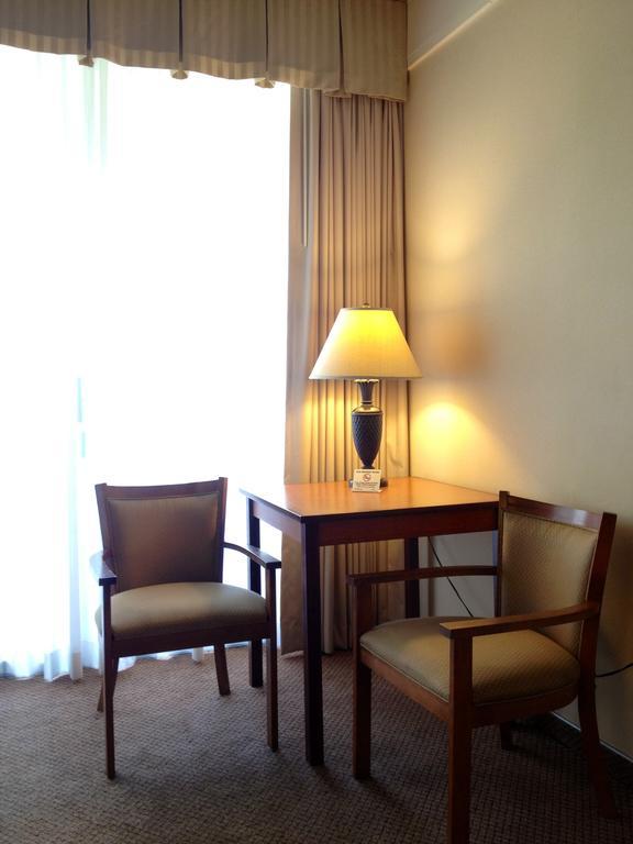 Mikado Hotel Лос Анджелис Стая снимка